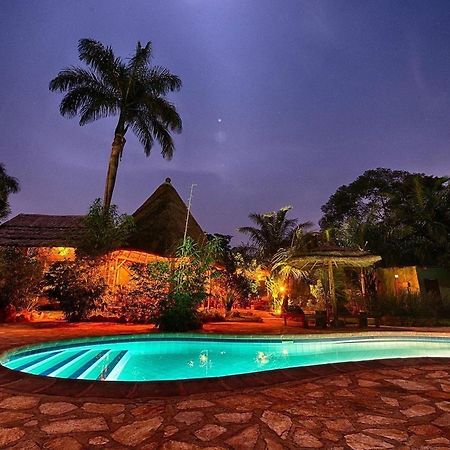 Afro Smile Hotel And Guest House-ג'ינג'ה מראה חיצוני תמונה