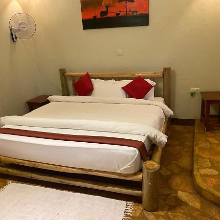 Afro Smile Hotel And Guest House-ג'ינג'ה מראה חיצוני תמונה