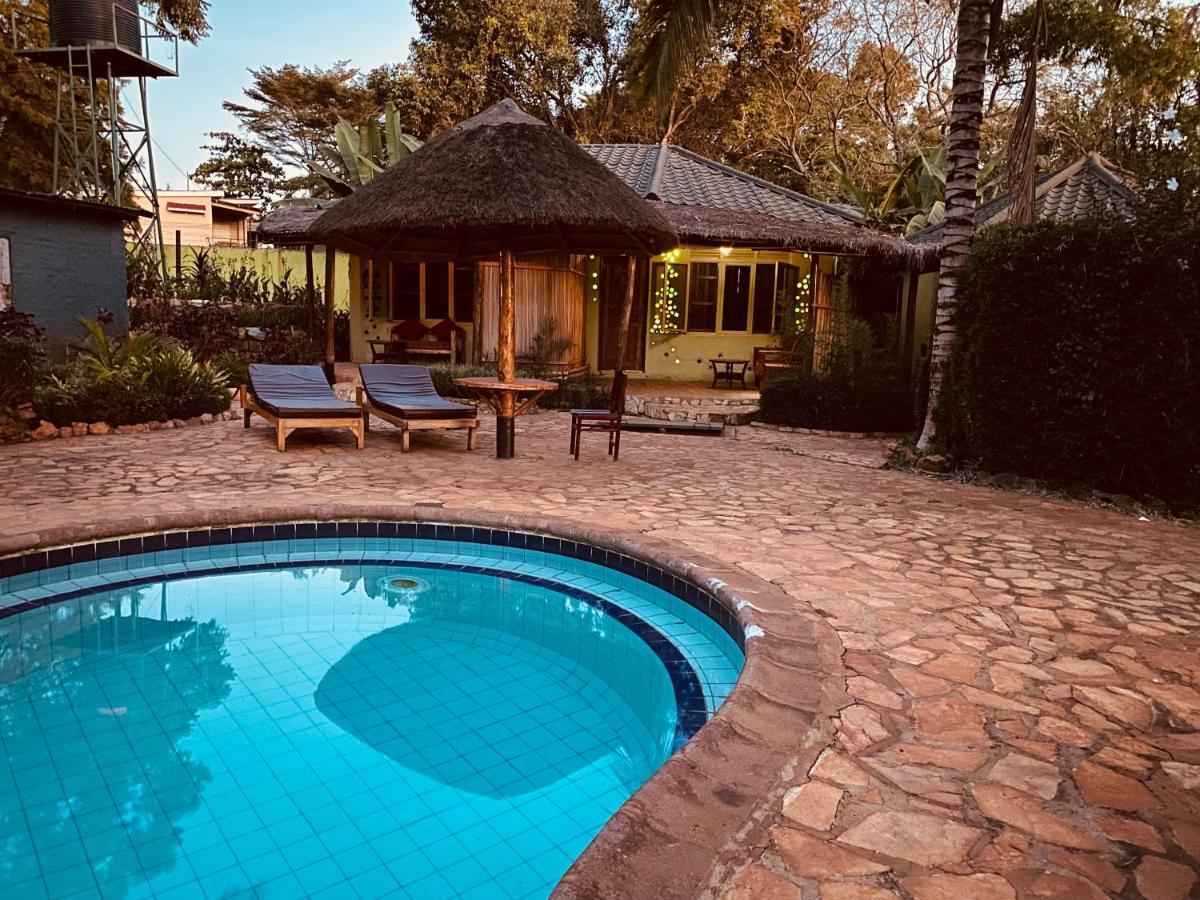 Afro Smile Hotel And Guest House-ג'ינג'ה מראה חיצוני תמונה