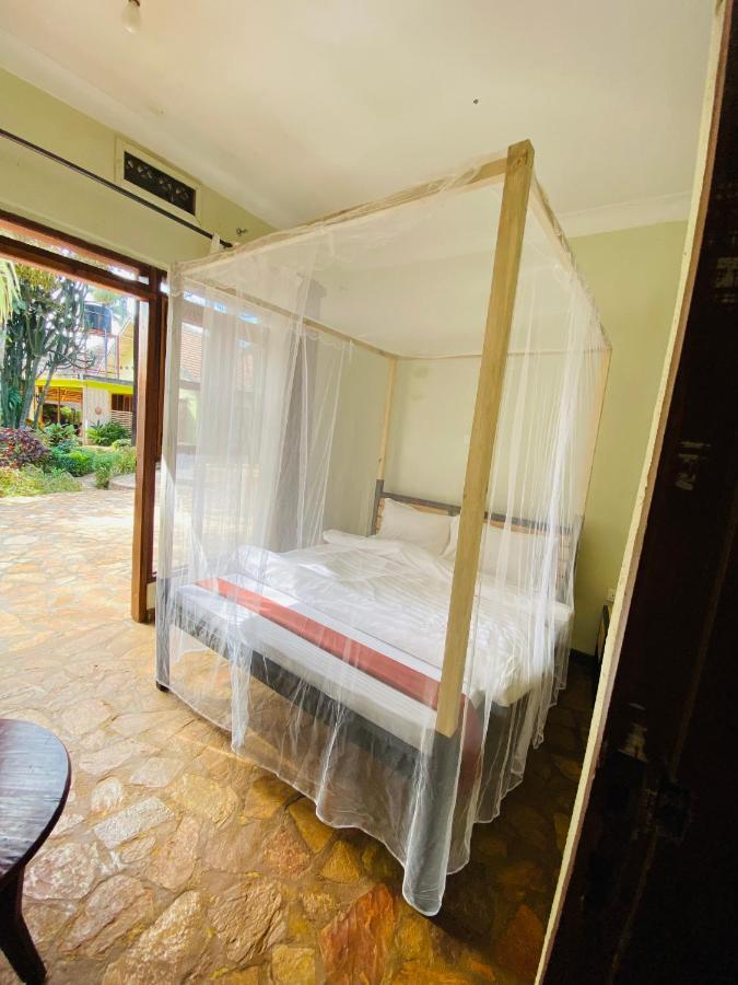 Afro Smile Hotel And Guest House-ג'ינג'ה מראה חיצוני תמונה