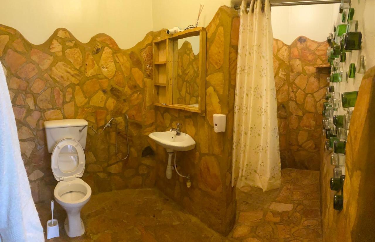 Afro Smile Hotel And Guest House-ג'ינג'ה מראה חיצוני תמונה
