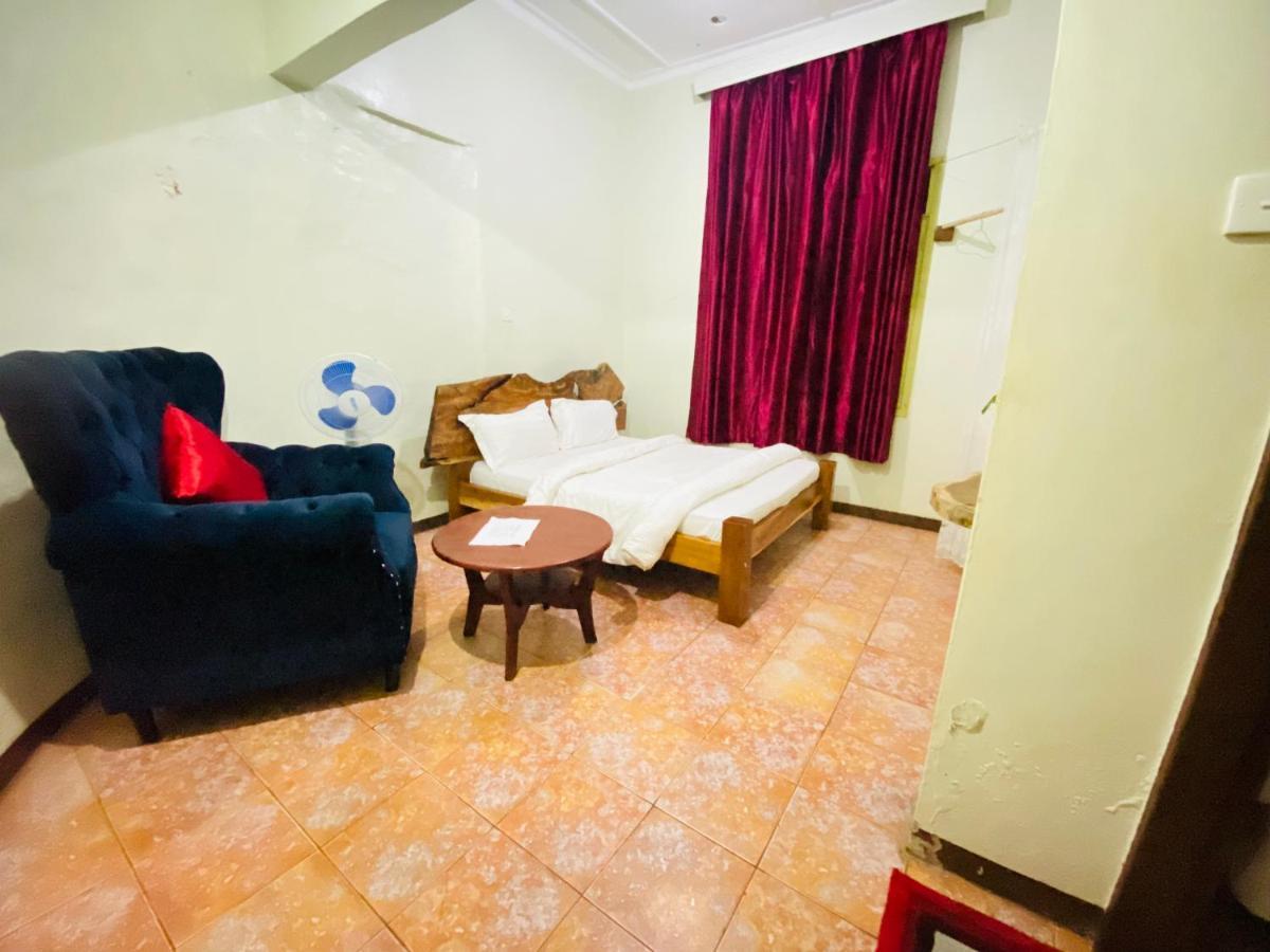 Afro Smile Hotel And Guest House-ג'ינג'ה מראה חיצוני תמונה