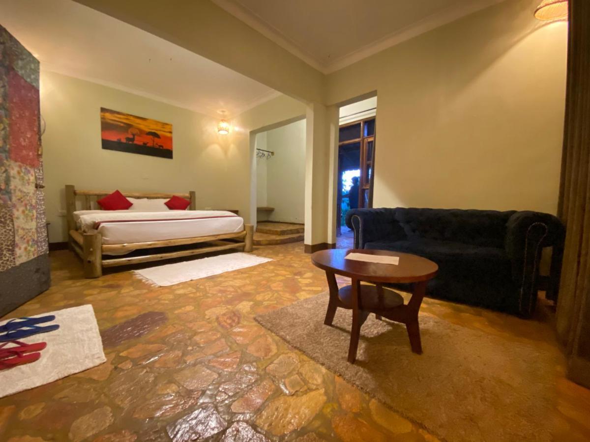 Afro Smile Hotel And Guest House-ג'ינג'ה מראה חיצוני תמונה
