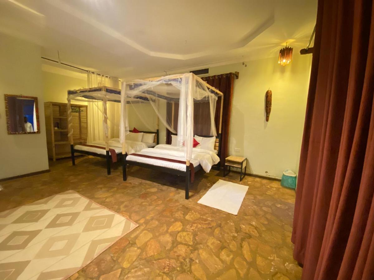 Afro Smile Hotel And Guest House-ג'ינג'ה מראה חיצוני תמונה